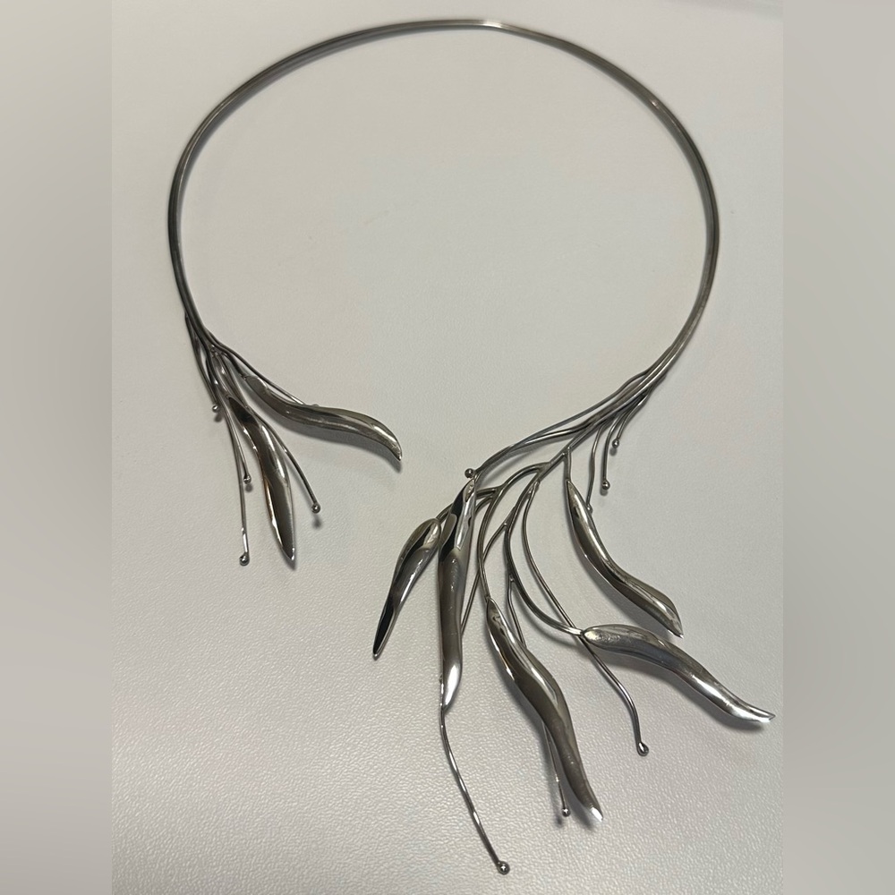 Sleek Silver Leaf Necklace